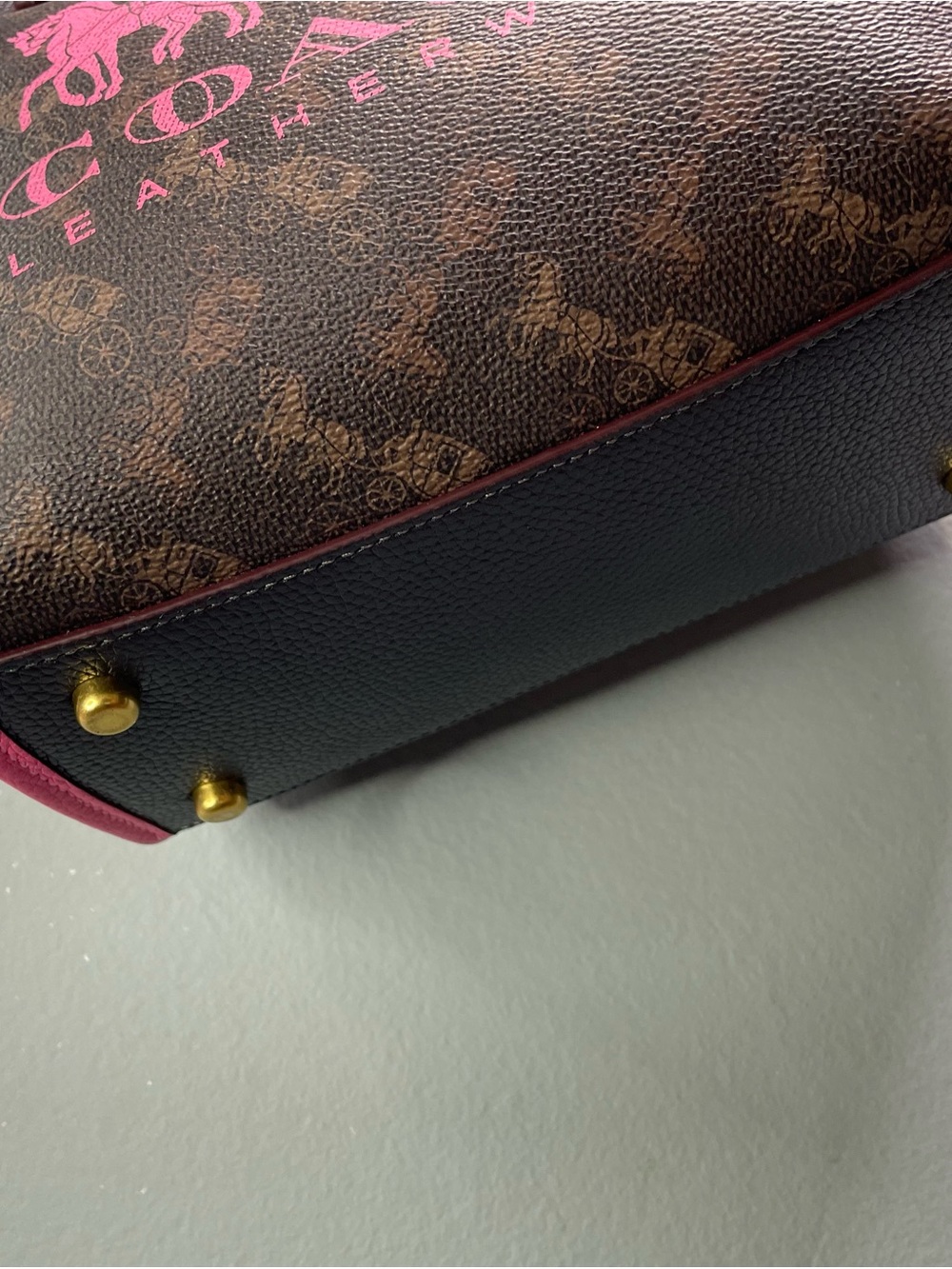 Coach Field Tote 22 in Truffle Petunia - Picture 6 of 15
